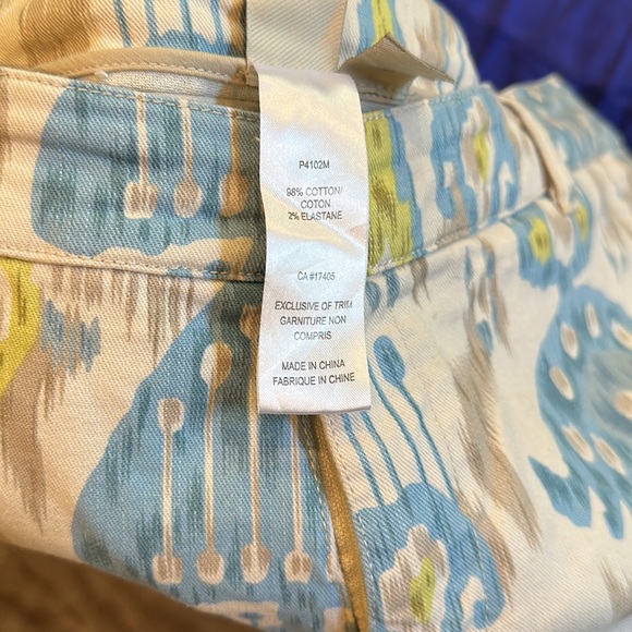 SoLo moda brand pants. Cream background with blue green and tan accents. - Picture 5 of 5